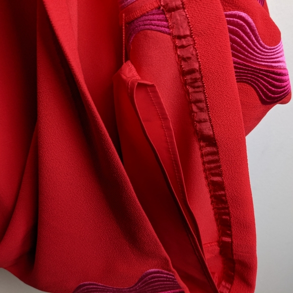 New Trina Turk Red Wave Scalloped Dress Size 2 - Picture 10 of 14